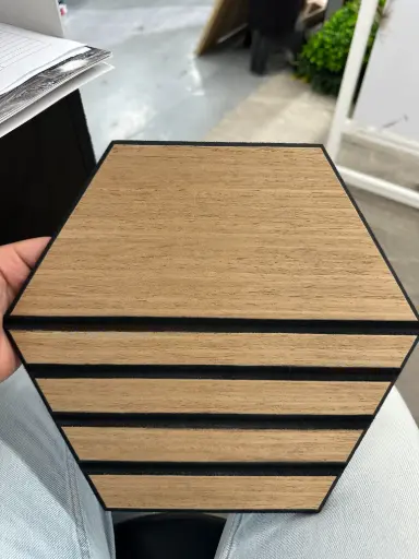 [VEGA #16] Réf CH : Siner Oak Hexagonal Wall panel 12mm
