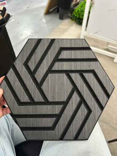 [UBISOFT #9] Réf CH : HEXALINE #13 Siner Oak Hexagonal Wall panel 12mm  